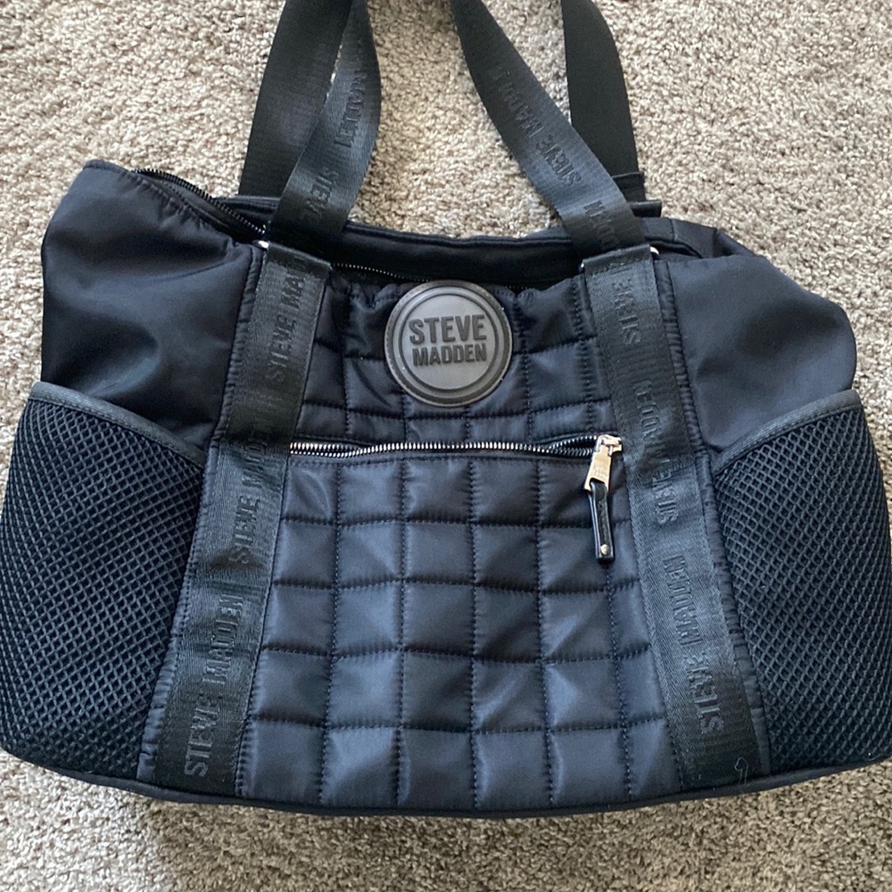 Steve Madden bag.